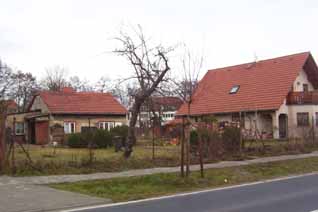 Die Dorfstraße 2001
